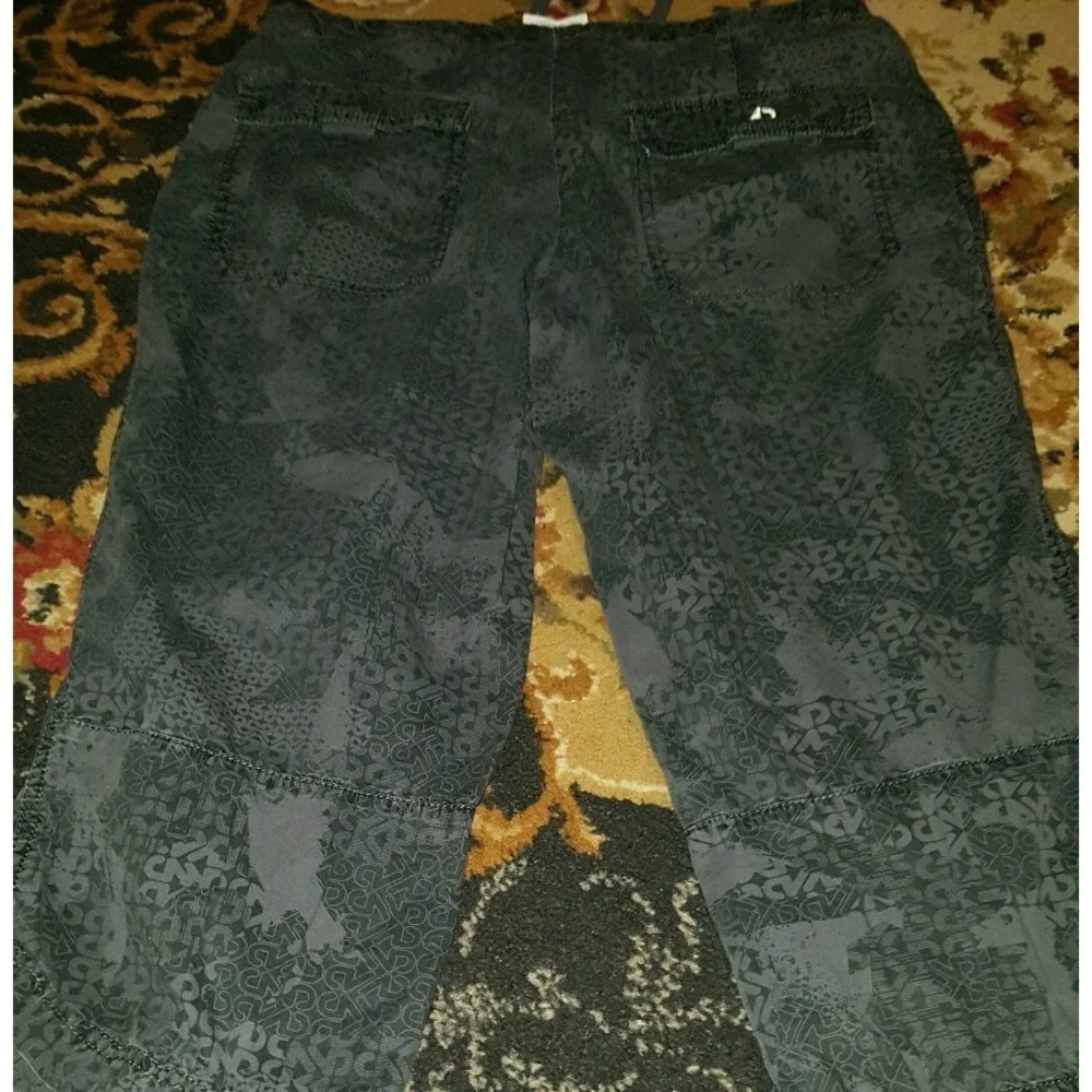 Nike The Athletic Dept. Women's‎ Fitness Cotton Capr Pants Sz Small Gray pockets